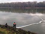 Öltreiben auf der Donau